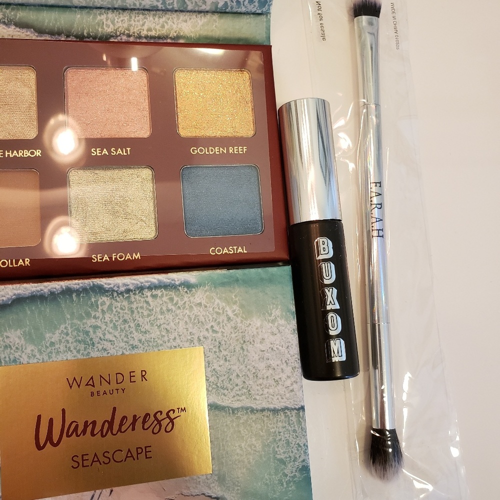 NTWπ Makeup Bundle - Picture 2 of 3